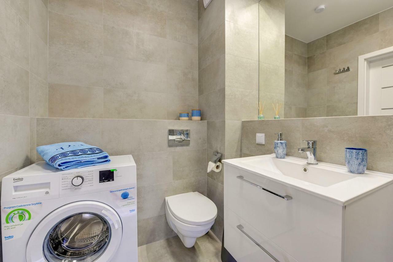 Via Apartments Deluxe กดัญสก์ ภายนอก รูปภาพ