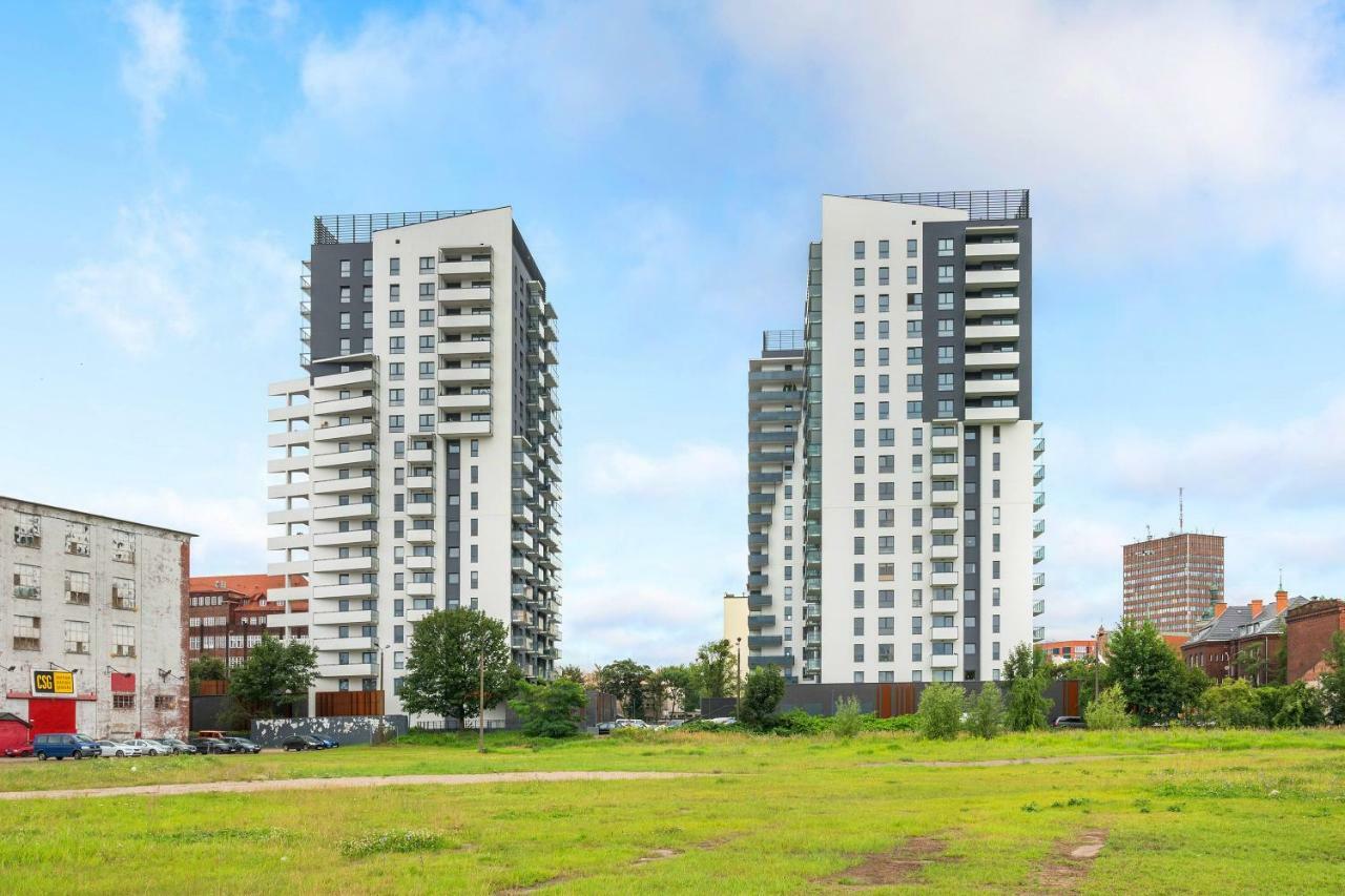 Via Apartments Deluxe กดัญสก์ ภายนอก รูปภาพ