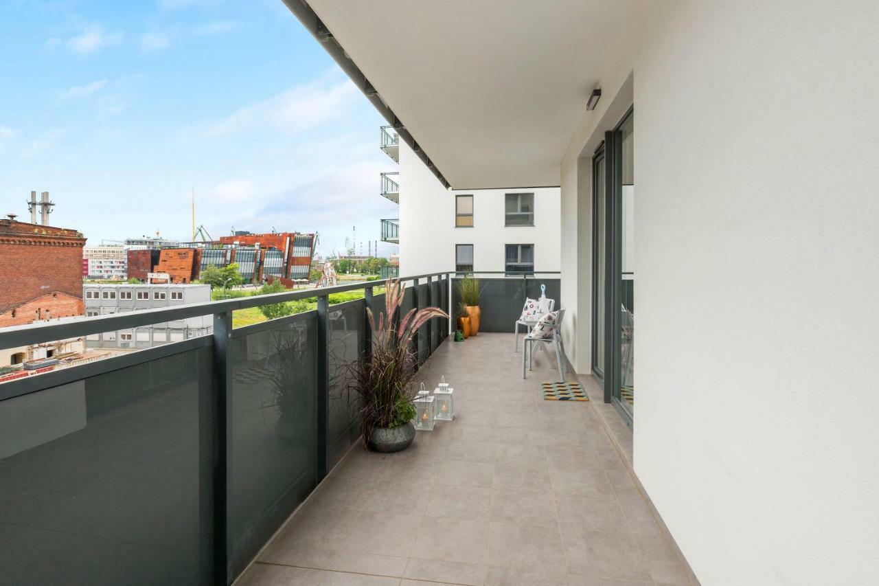 Via Apartments Deluxe กดัญสก์ ภายนอก รูปภาพ